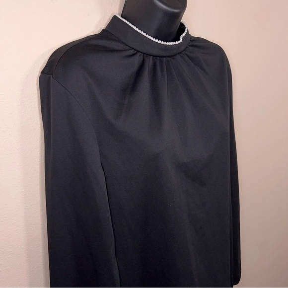 Vintage Ko Ko Knit Black Mock Neck Blouse Long Sleeve High Collar Pearl Accent - Picture 6 of 12